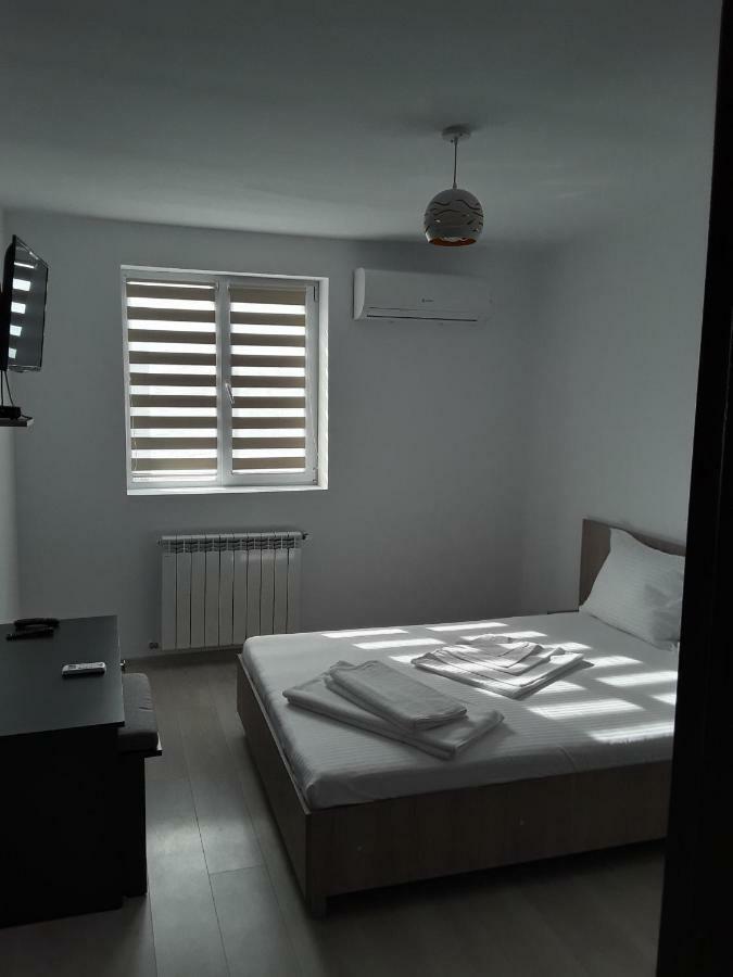 Camere De Inchiriat Central La Calciu 마흐무디아 외부 사진