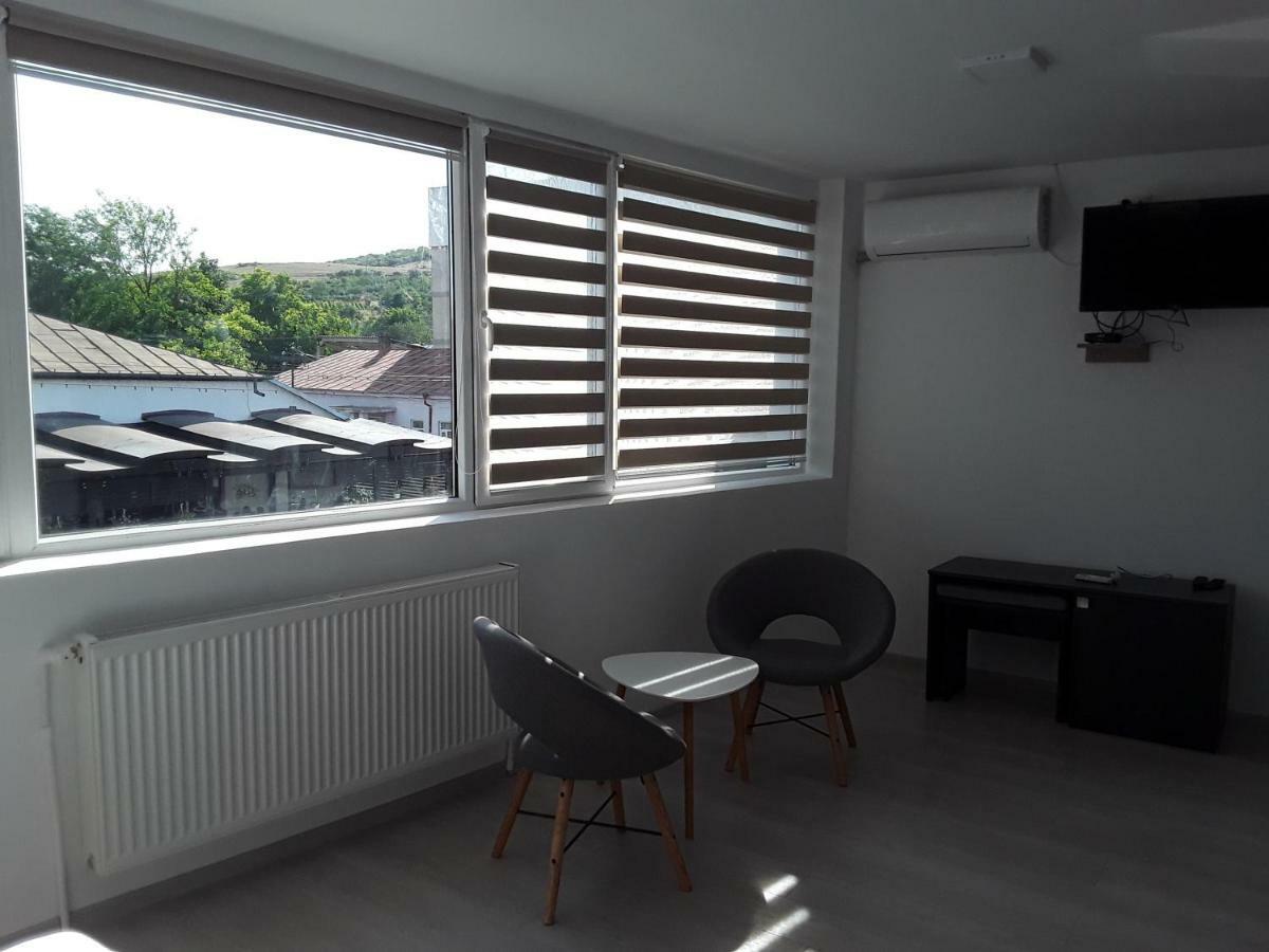 Camere De Inchiriat Central La Calciu 마흐무디아 외부 사진